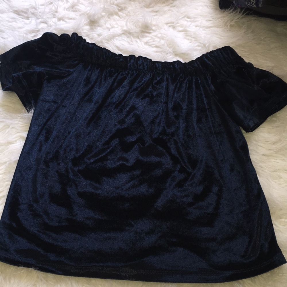 Classy velvet off the shoulder shirt!